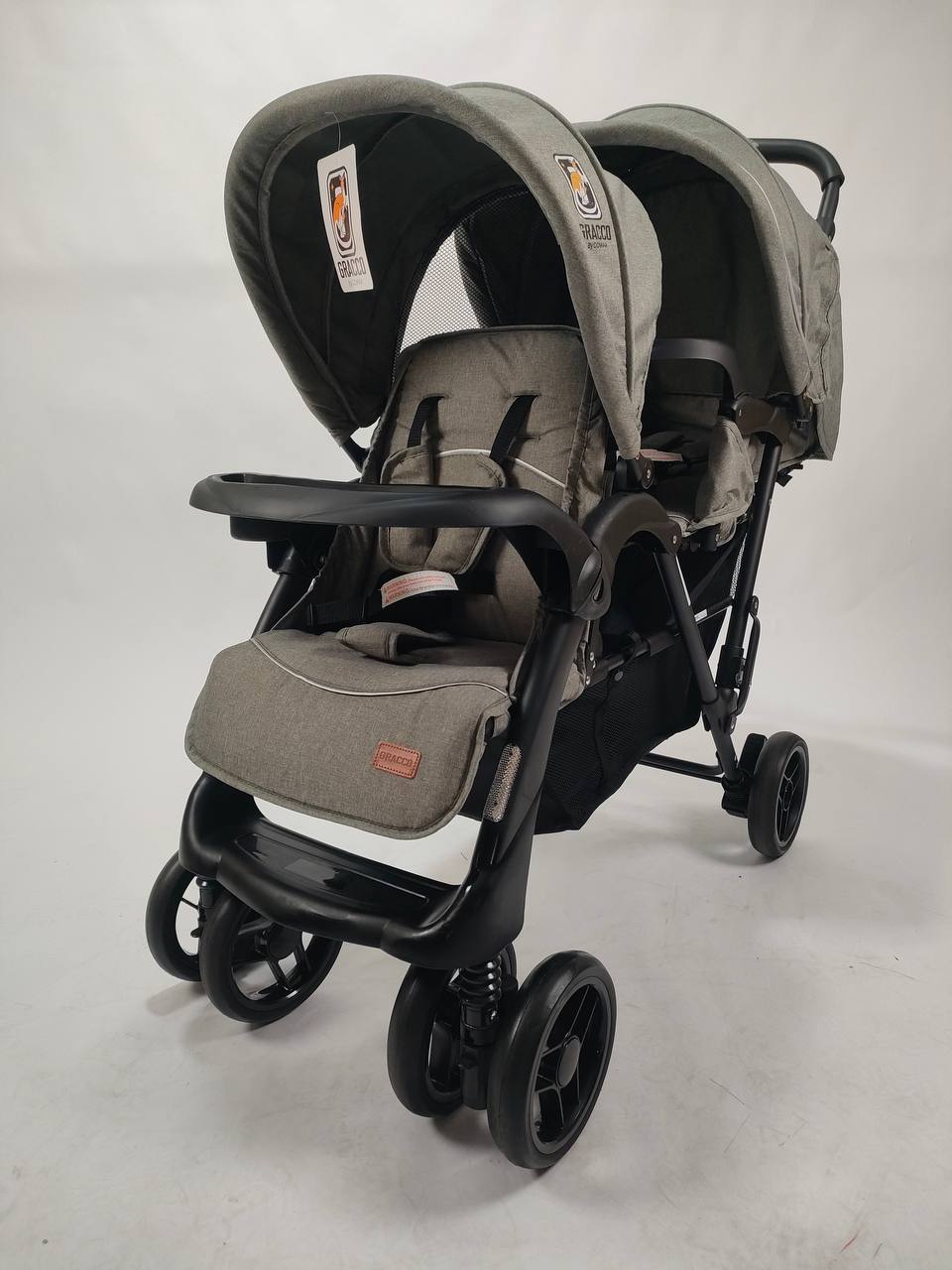 توام أعمار مختلفة Gracco